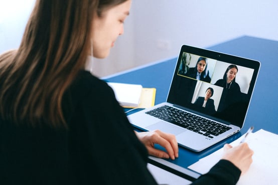 Celebración de asambleas y resoluciones virtuales de accionistas y consejeros